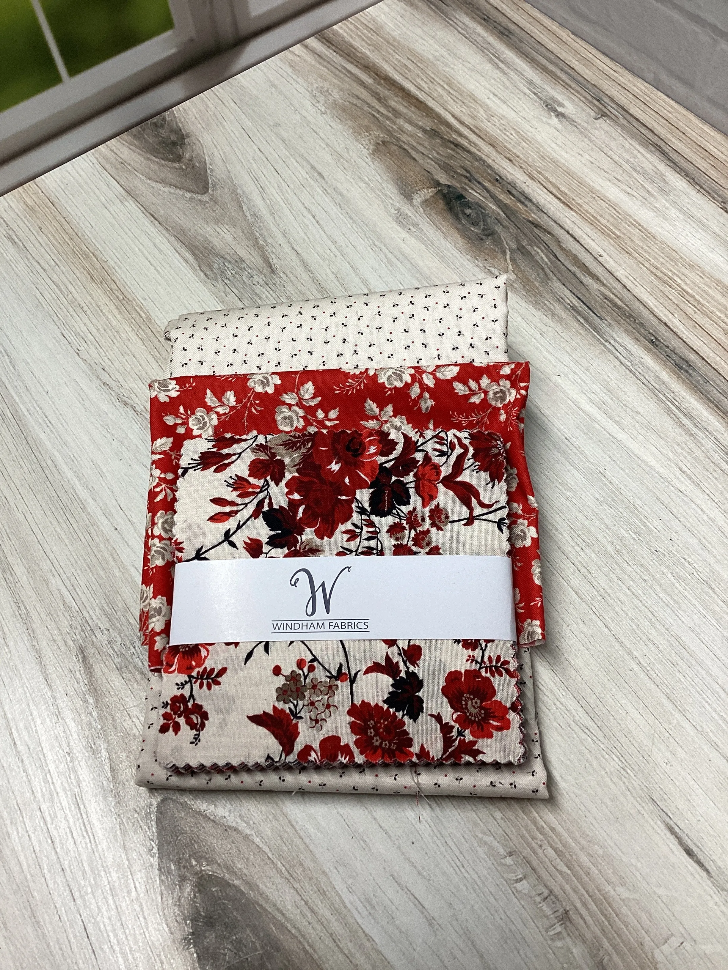 Tacey Tote