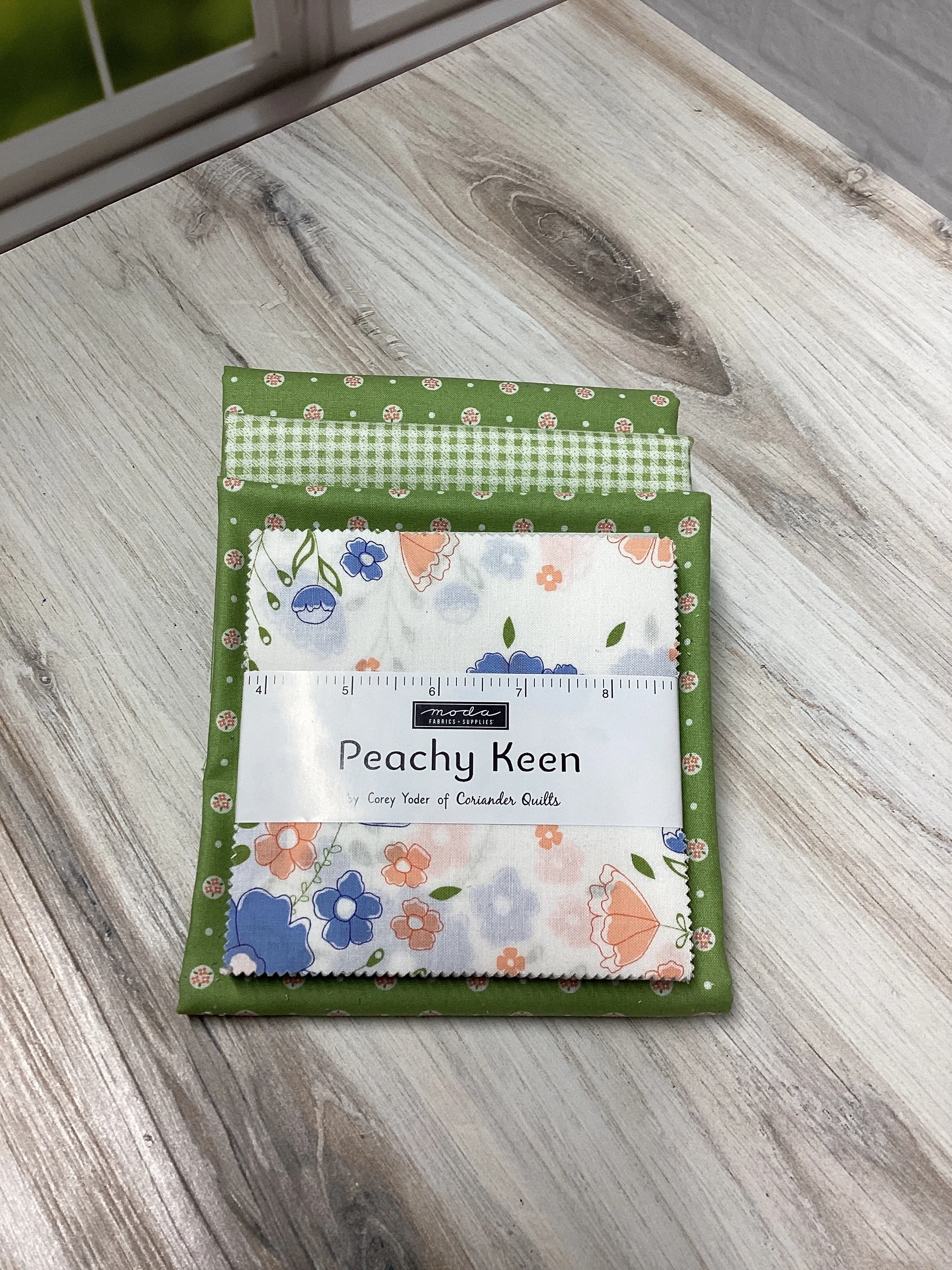 Tacey Tote