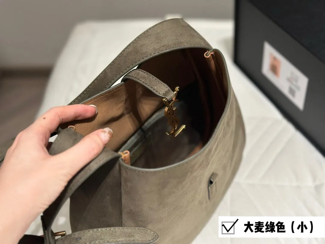 YSK307 le 5 à 7 Supple small/Large in Suede